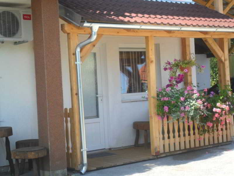 Guesthouse Sara Grabovac  Eksteriør bilde